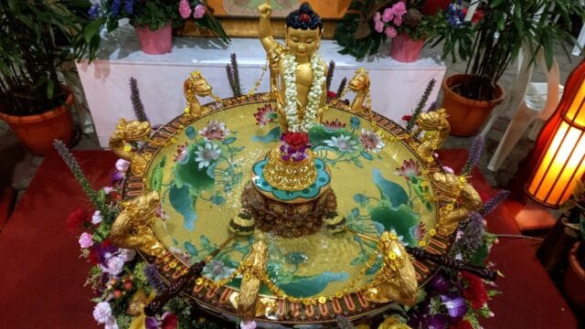 Symbolic Bathing of the Buddha, Emperor Liang Repentance Chanting (KYCL Zen Centre)